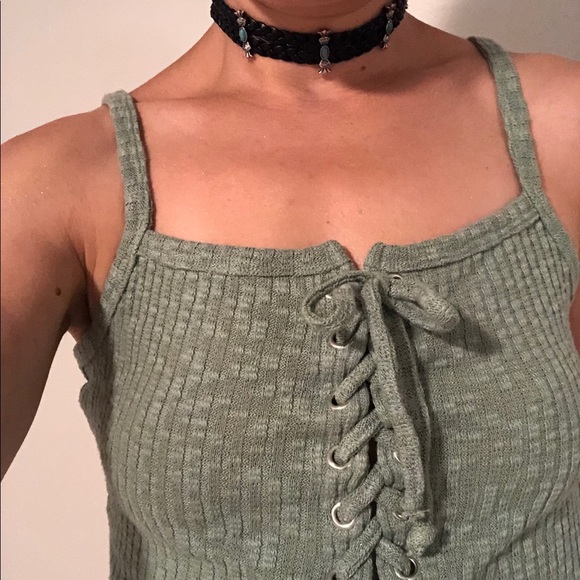 Green Knit sleeveless crop top - Picture 2 of 3